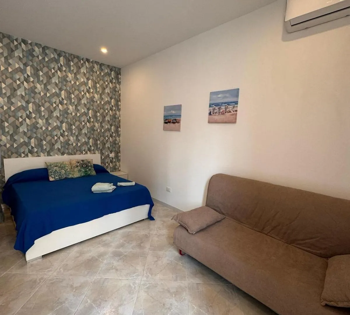 Victoria Apartments 兰佩杜萨